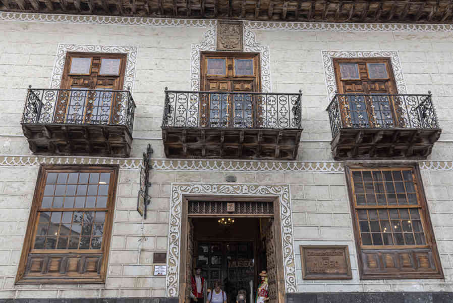 Tenerife 147 - La Orotava - Casa Méndez Fonseca - Casa de Los Balcones.jpg
